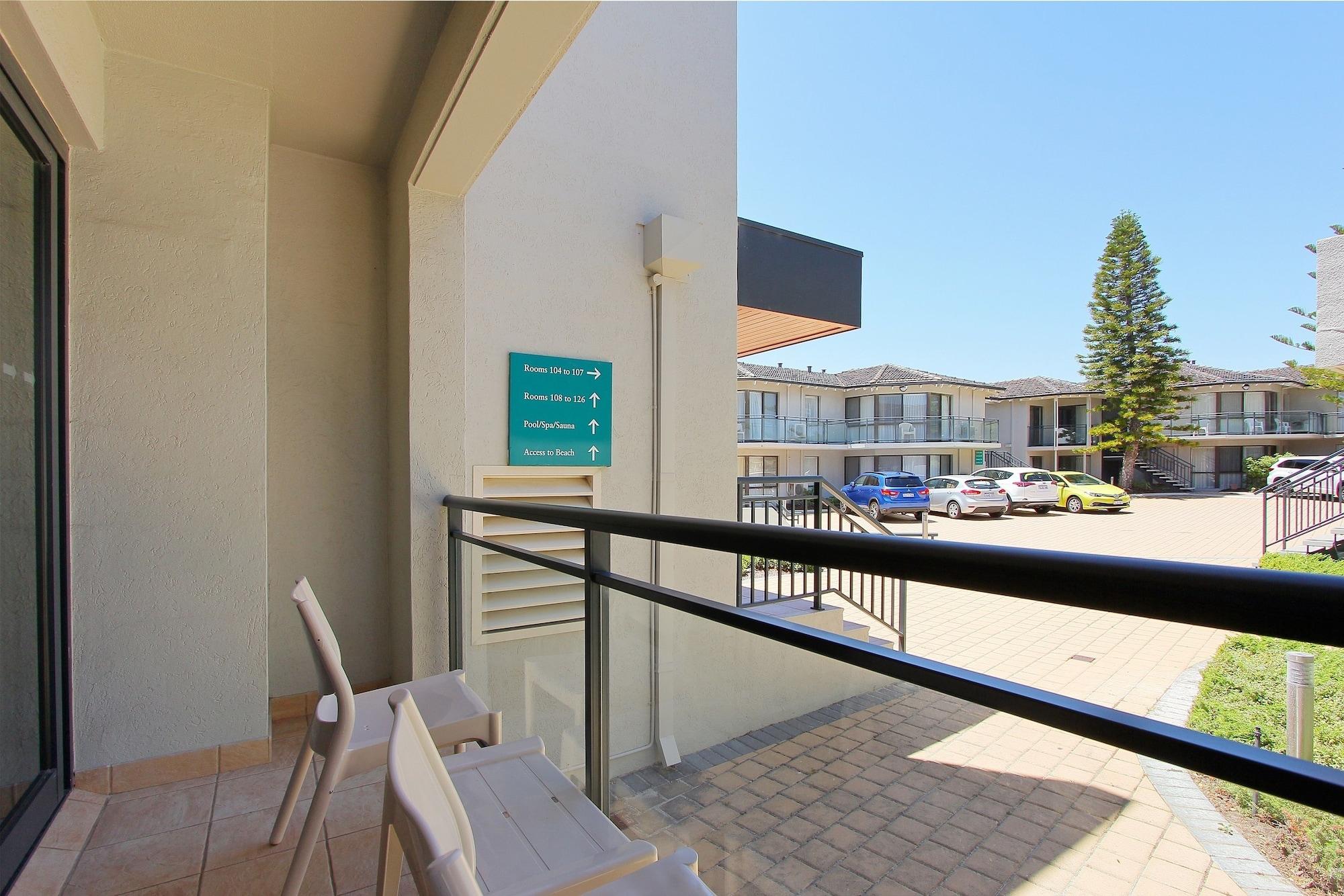 Quality Resort Sorrento Beach Perth Exterior photo