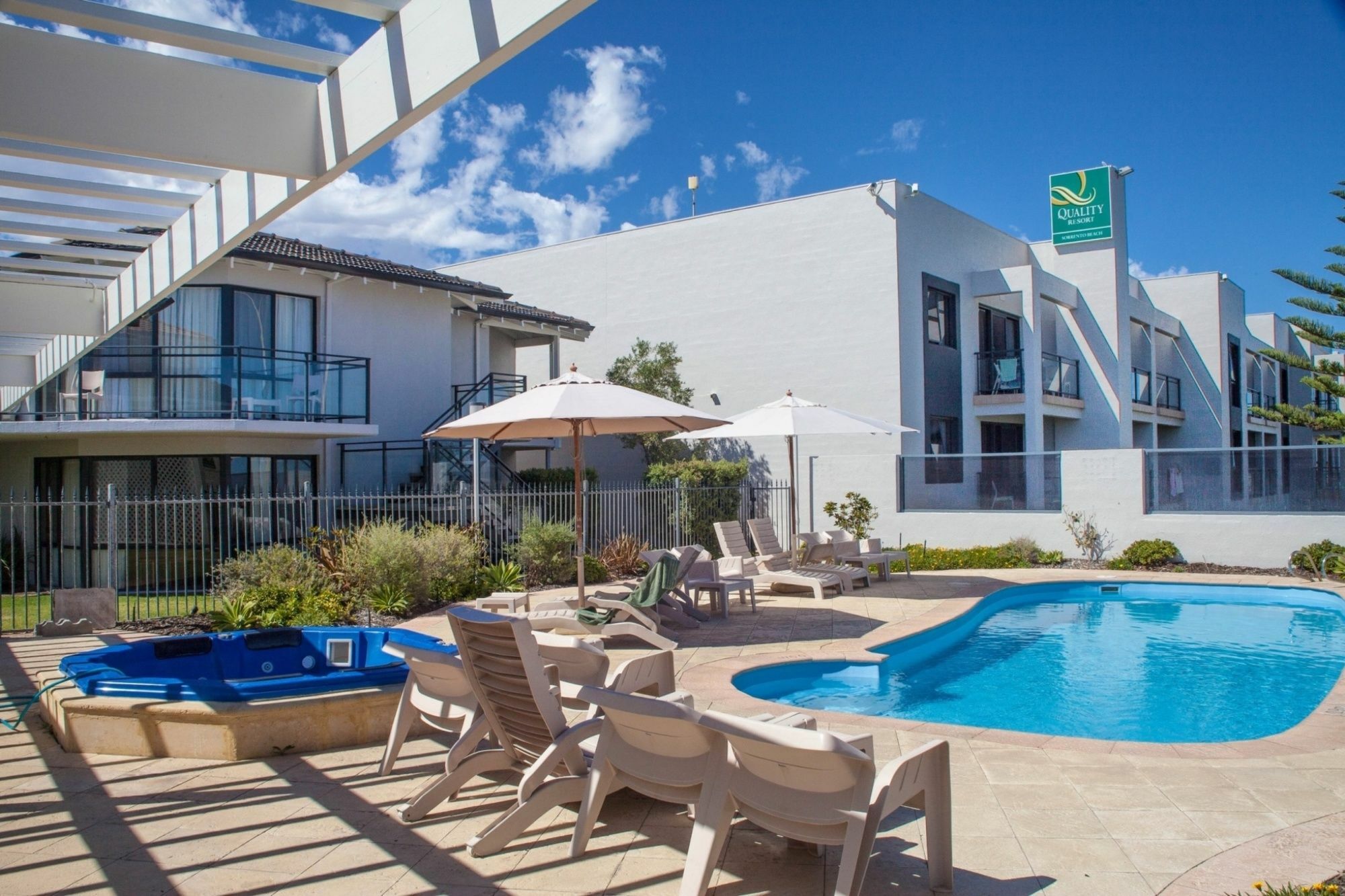 Quality Resort Sorrento Beach Perth Exterior photo